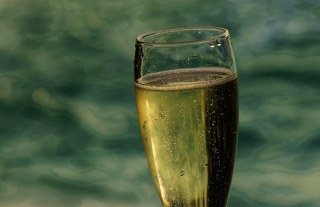 Un calice di Prosecco prodotto col Metodo Charmat