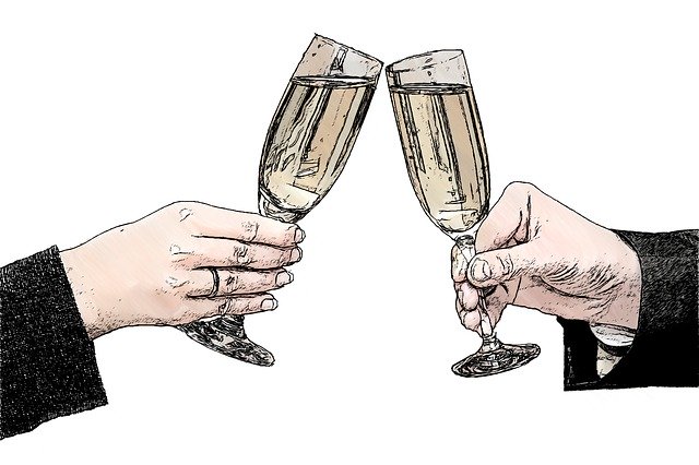 brindisi di due flute di champagne